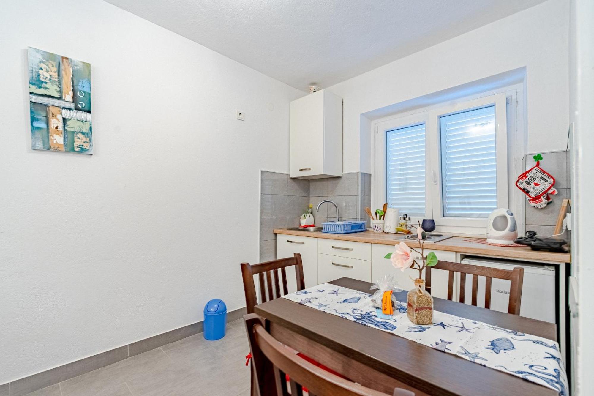 Apartments And Rooms With Parking Space Mali Ston Habitación foto