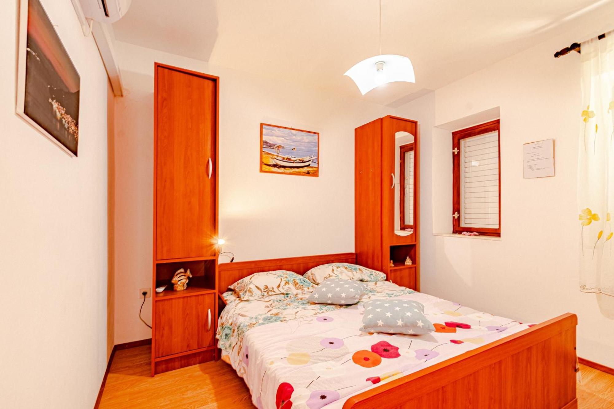 Apartments And Rooms With Parking Space Mali Ston Habitación foto