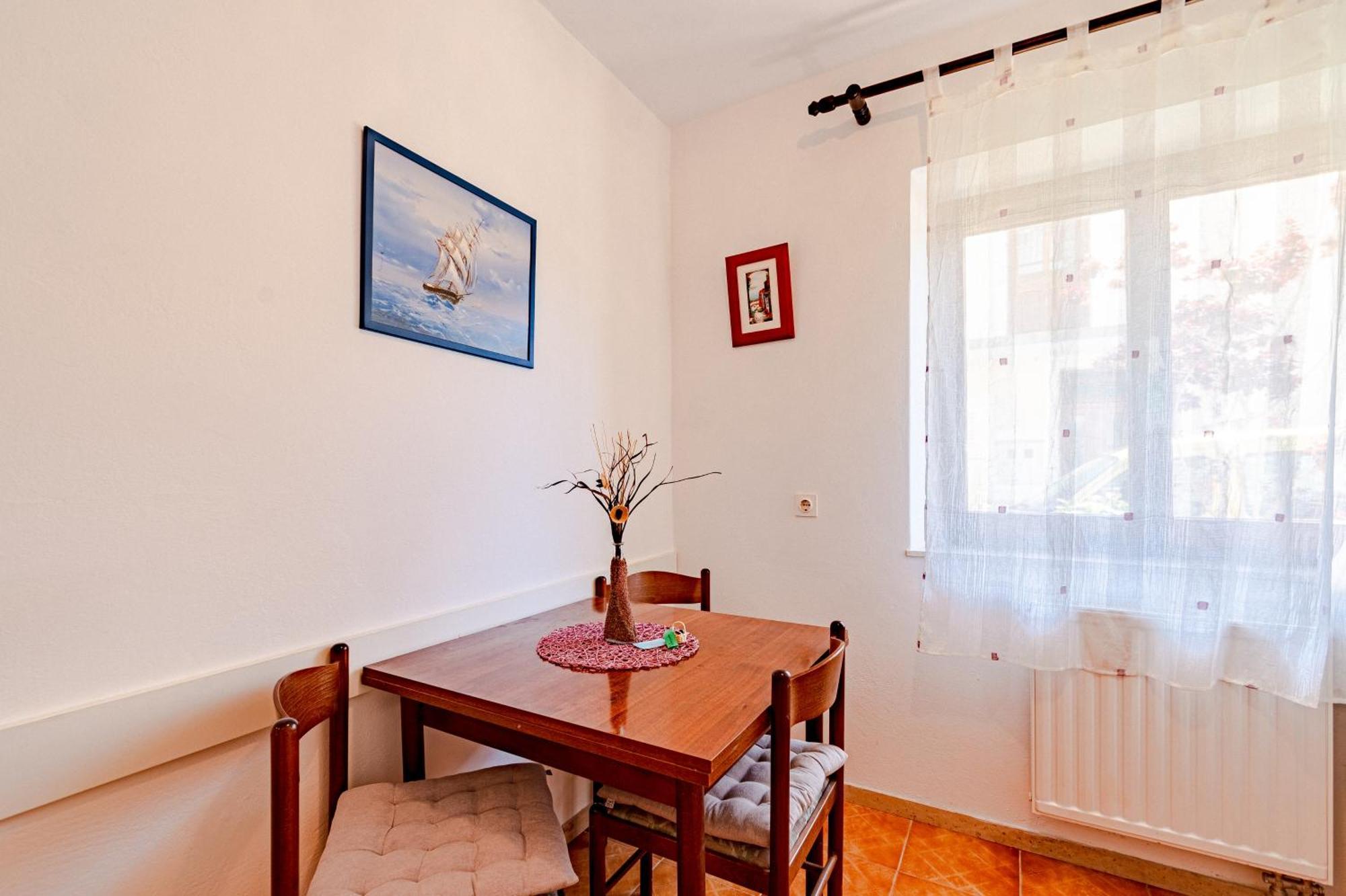 Apartments And Rooms With Parking Space Mali Ston Habitación foto